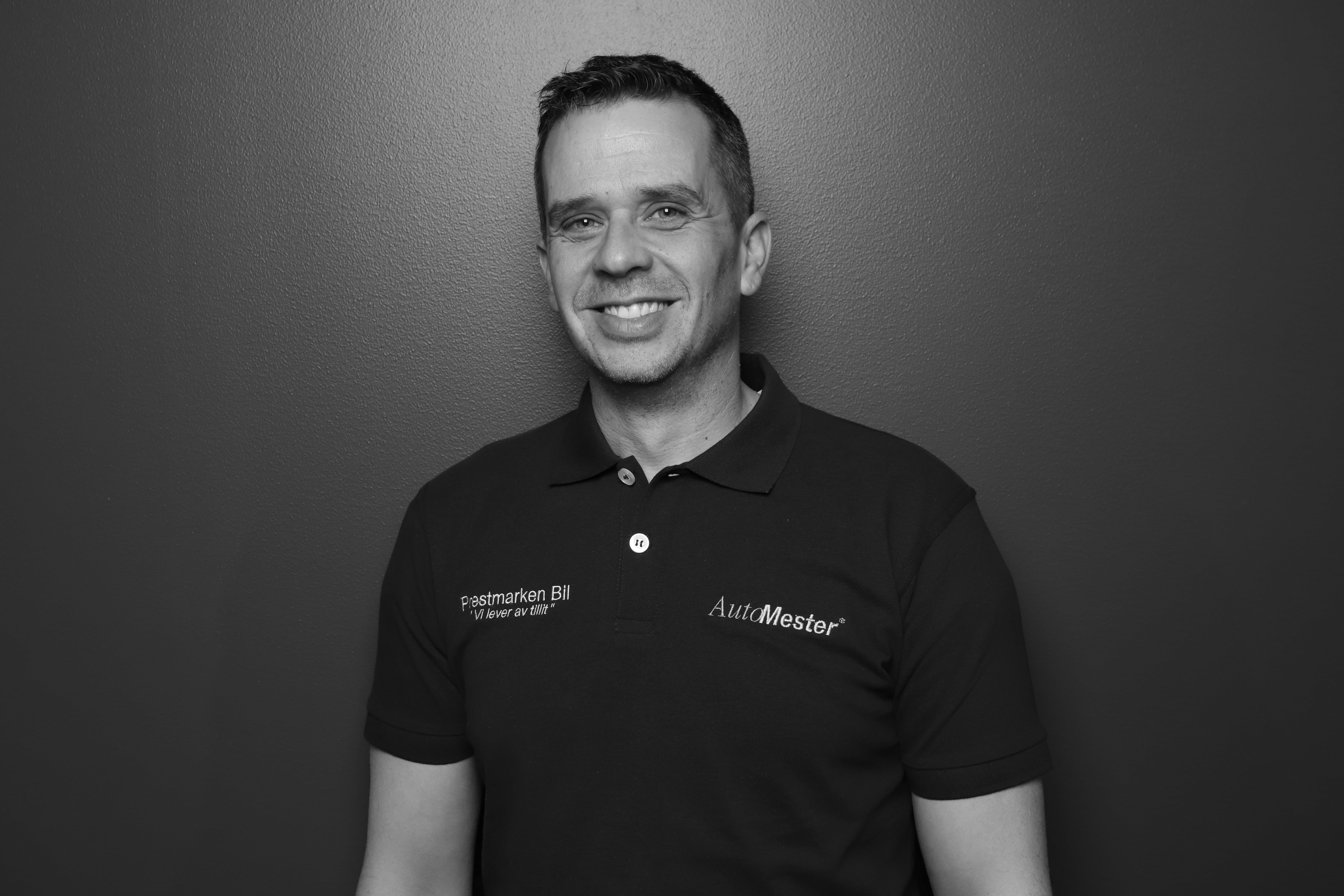 Alen Kraljic – klargjøringsarbeider hos Prestmarken Bil